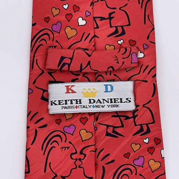 Red 100% Silk Tie Couple Kissing Hearts Kiss Valentines Romantic Keith Daniels - Picture 3 of 6